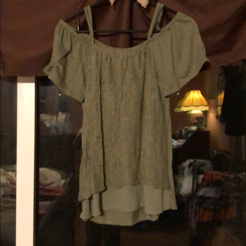 Green shirt off the shoulders with straps